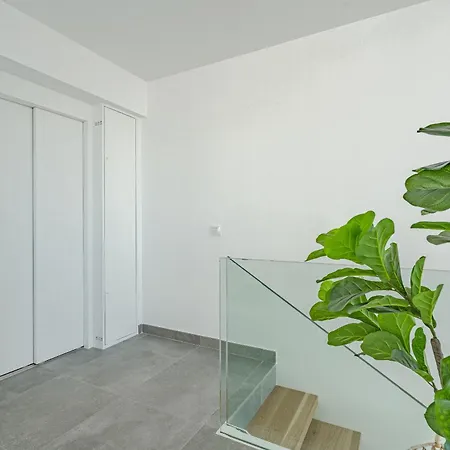 Estandar 5 - Casangular By Upper 빌라 아데제