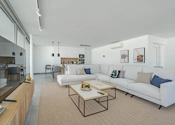 Estandar 5 - Casangular By Upper Адехе