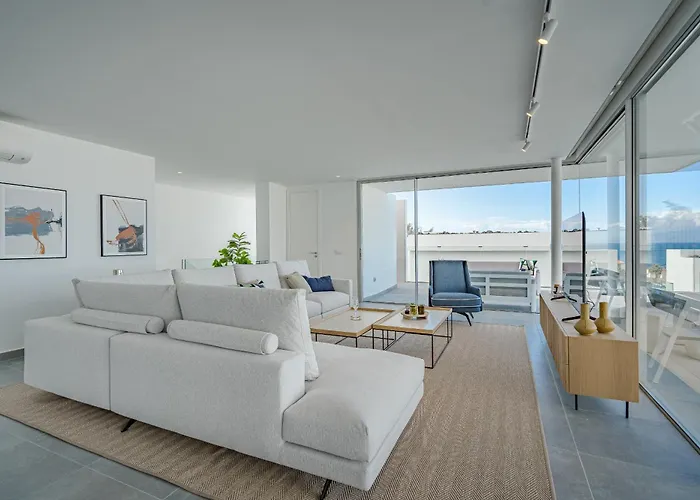 Estandar 5 - Casangular By Upper Вілла *