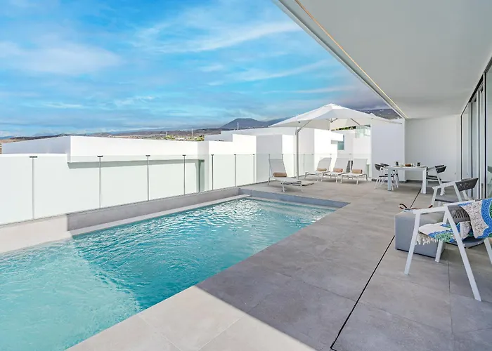 Estandar 5 - Casangular By Upper Вілла *