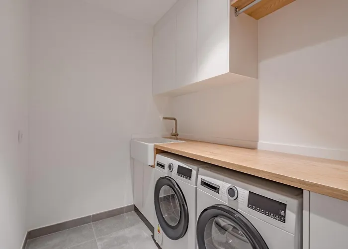 Estandar 5 - Casangular By Upper * Адехе